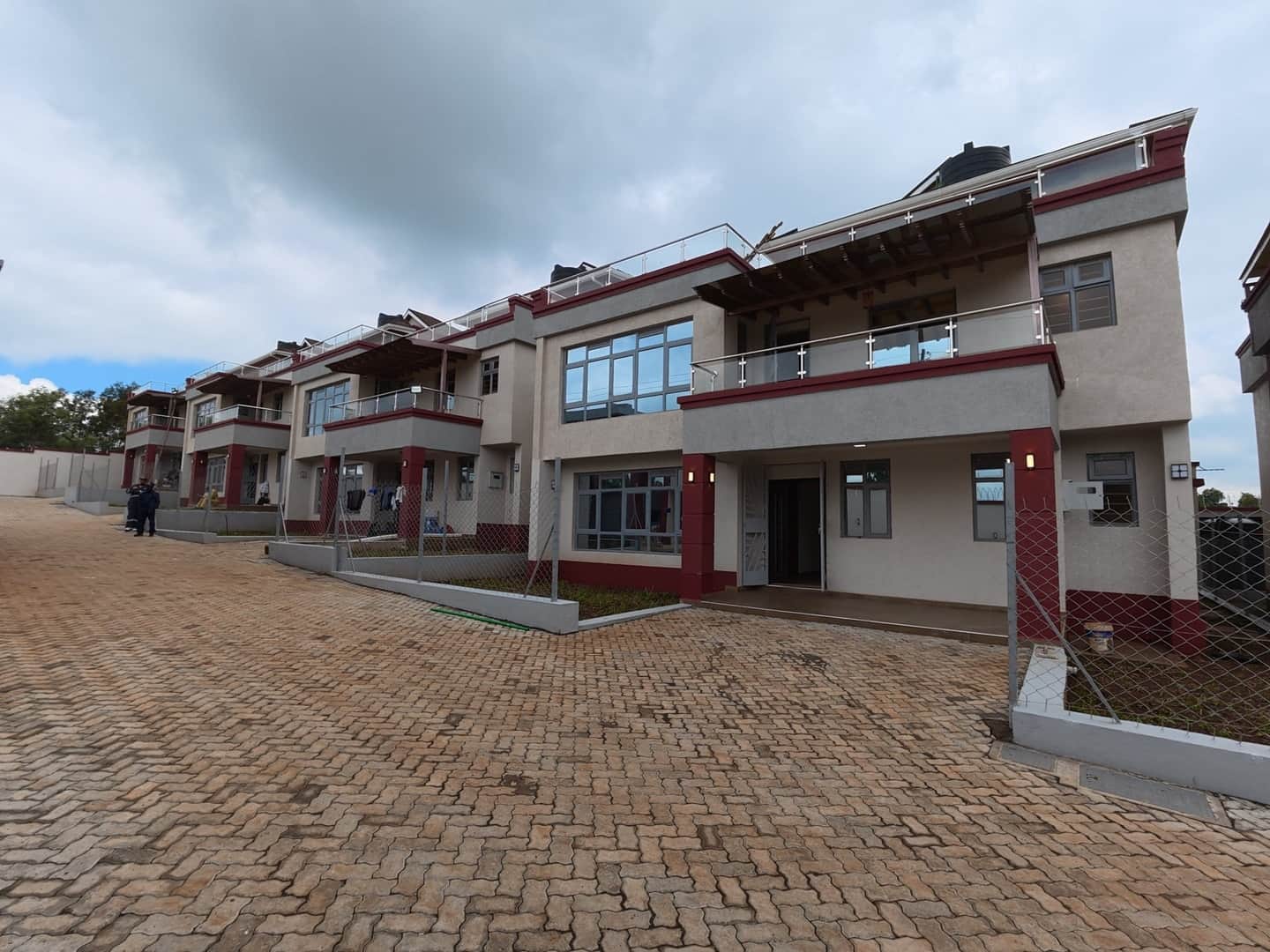 Luxurious 4 Bedroom Maisonette with DSQ for Sale in Thigio, Kikuyu β KSh 25M