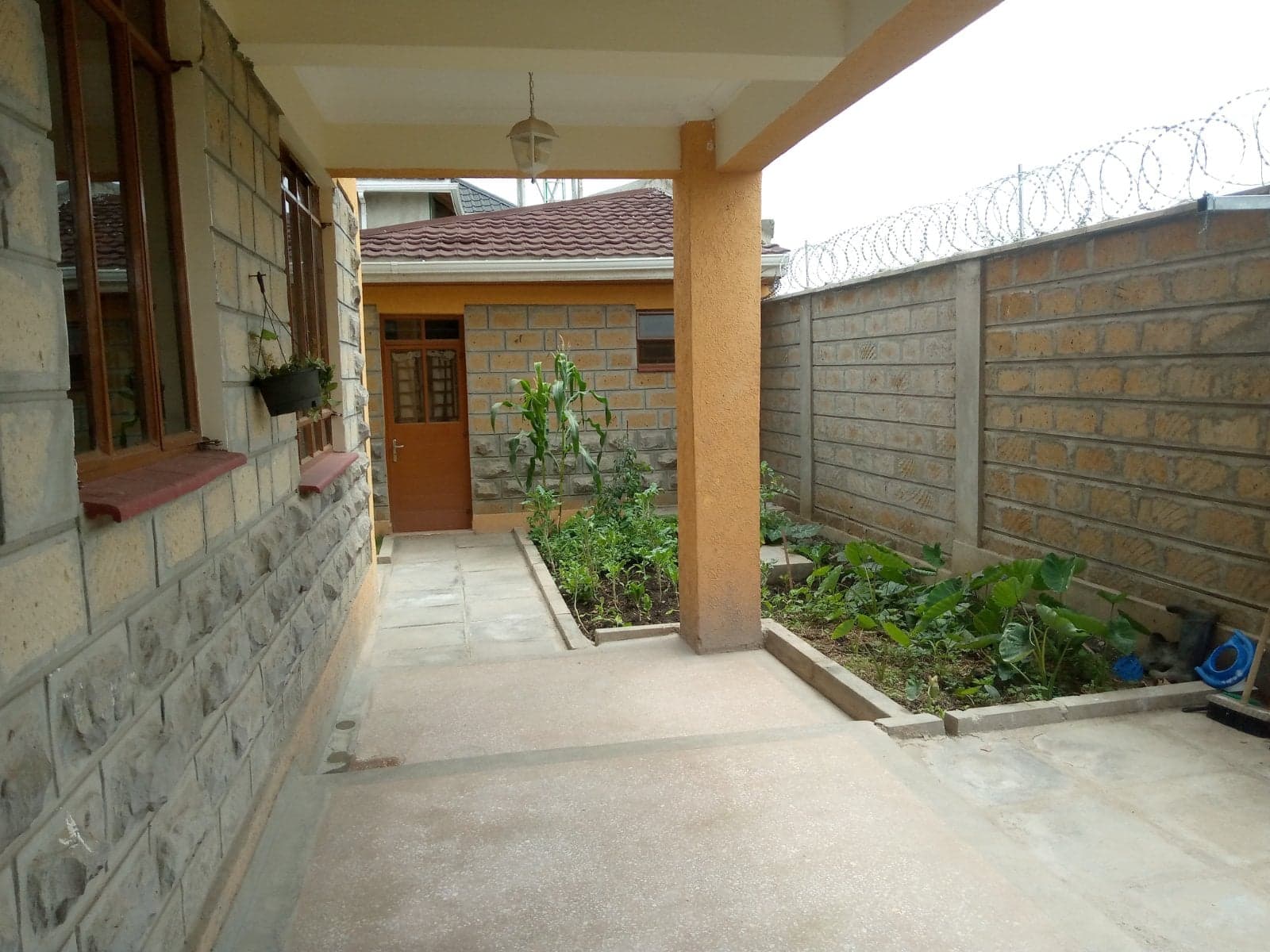 Property - Image 11