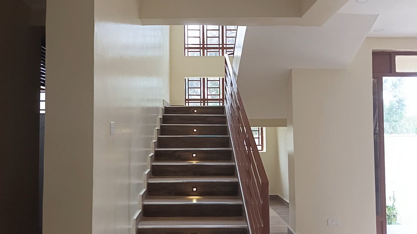 Property - Image 31