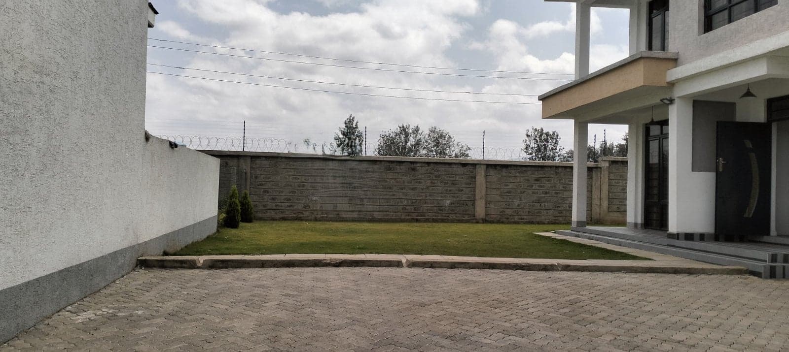 Property - Image 9