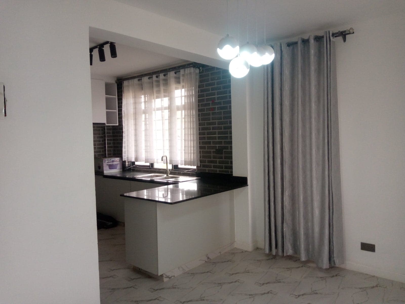 Property - Image 11