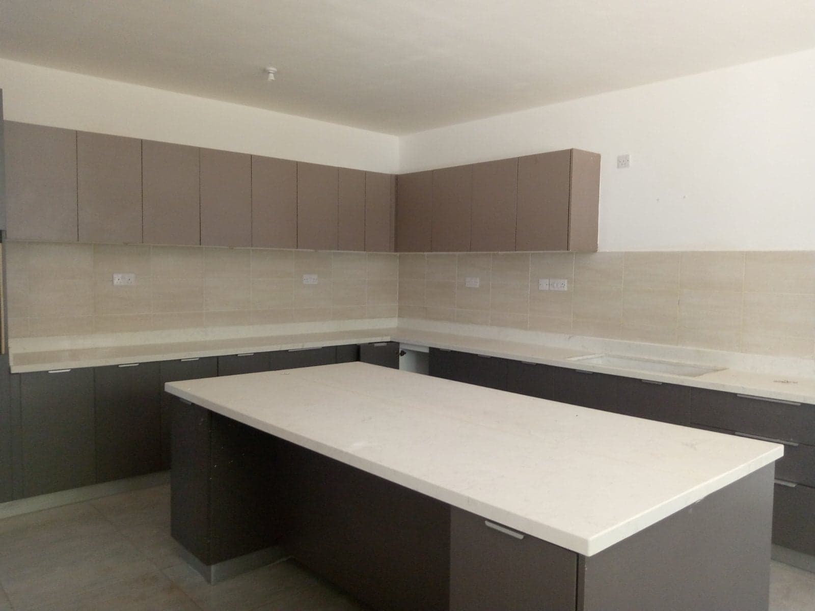 Property - Image 32