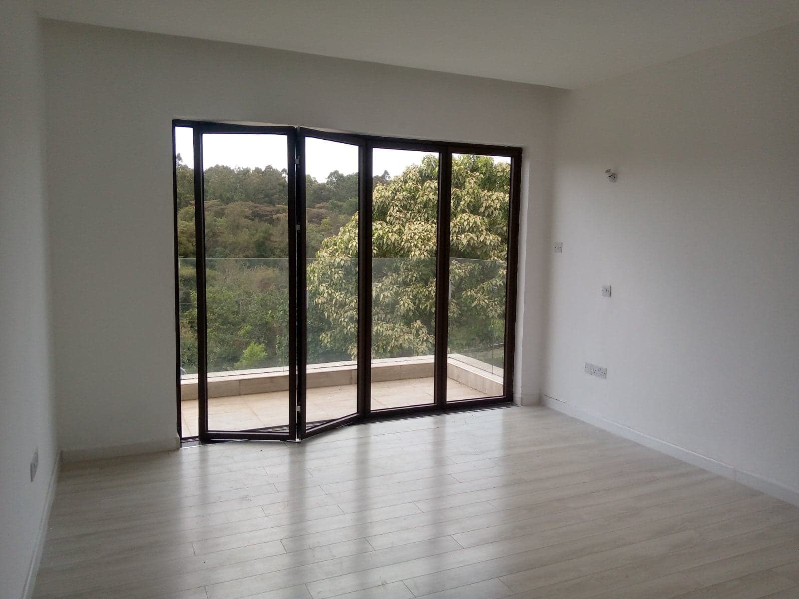 Property - Image 10