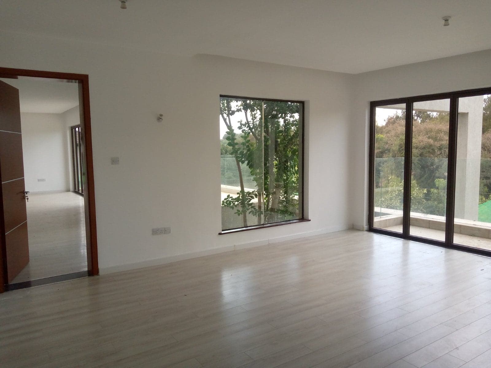 Property - Image 12