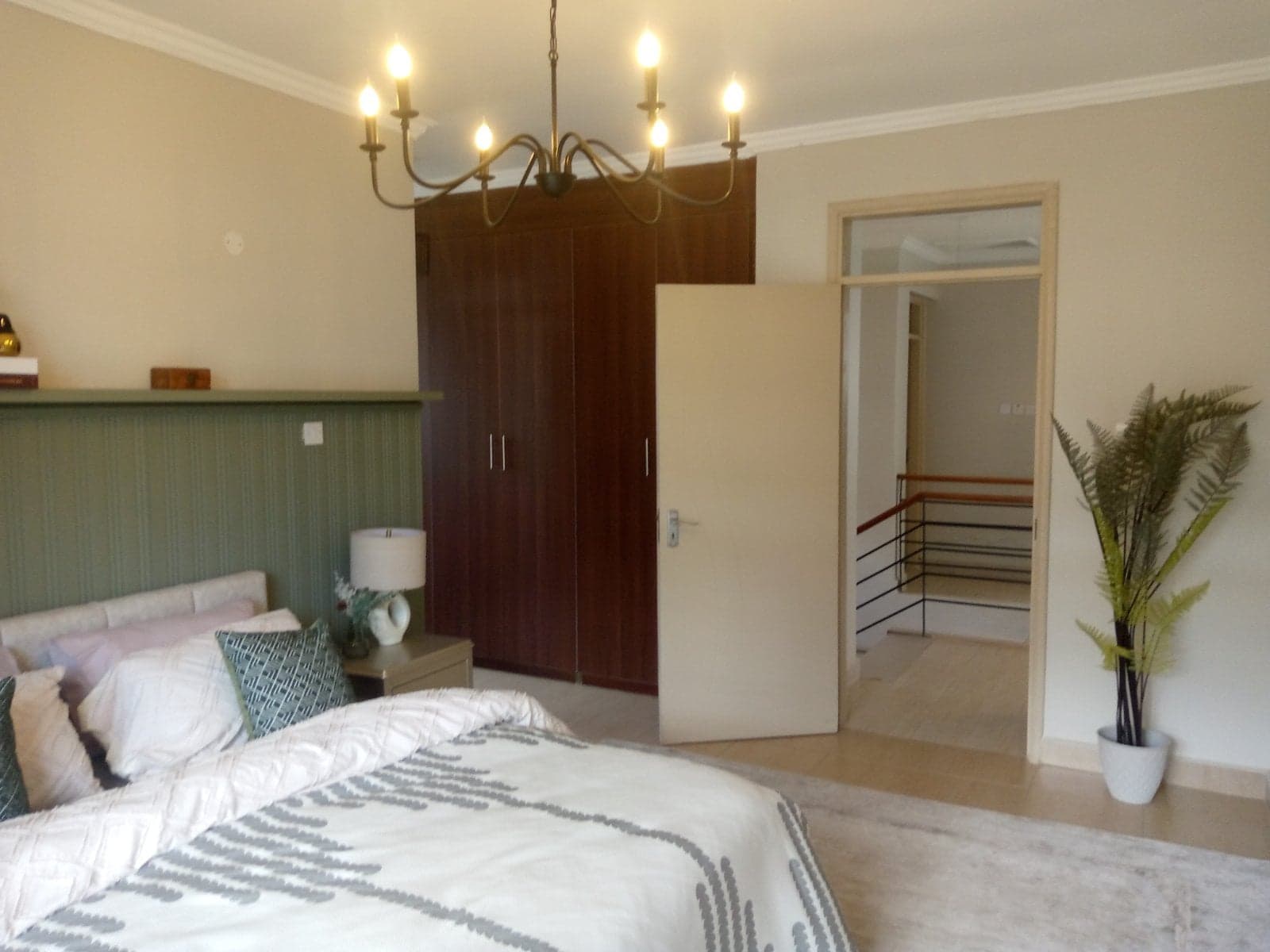 Property - Image 17