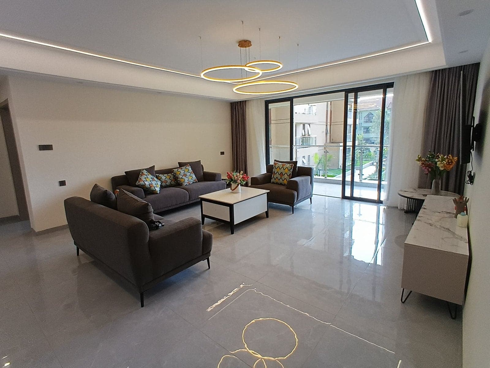 Property - Image 2