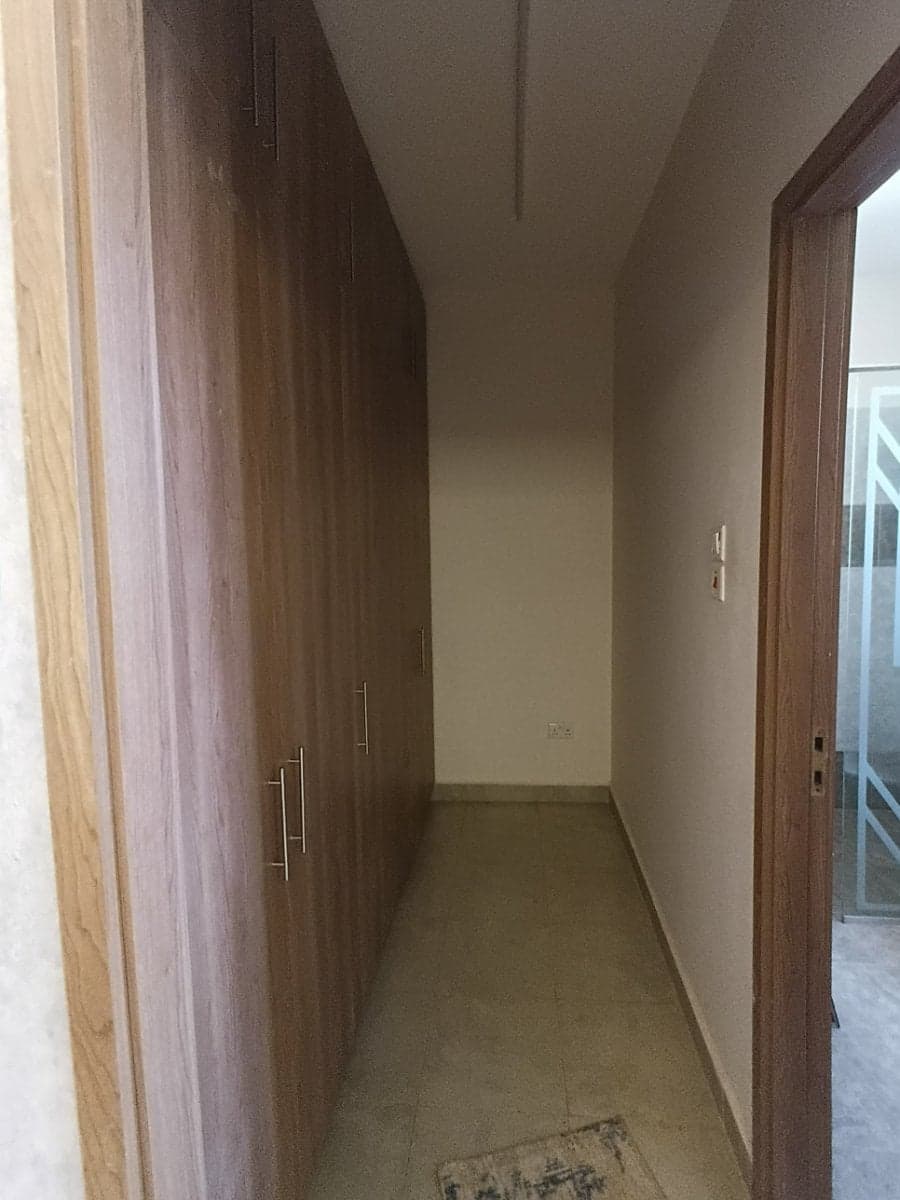 Property - Image 8