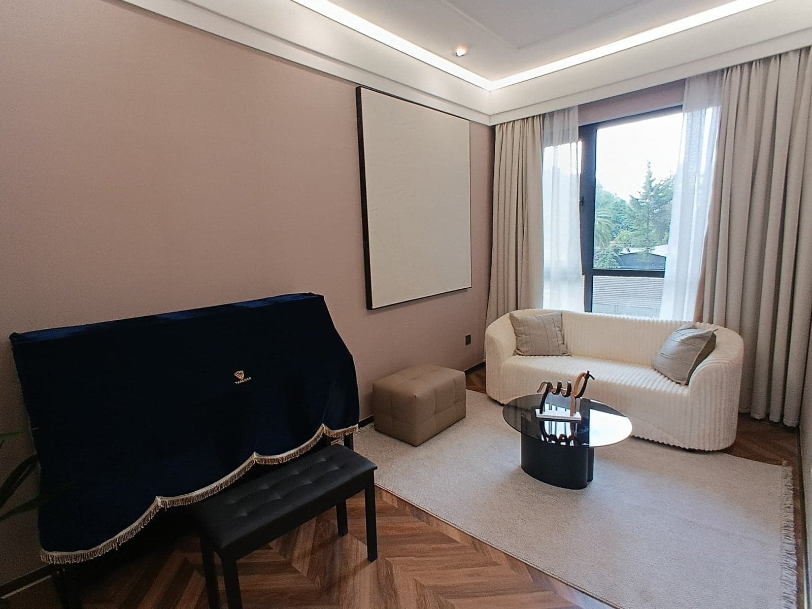 Property - Image 11