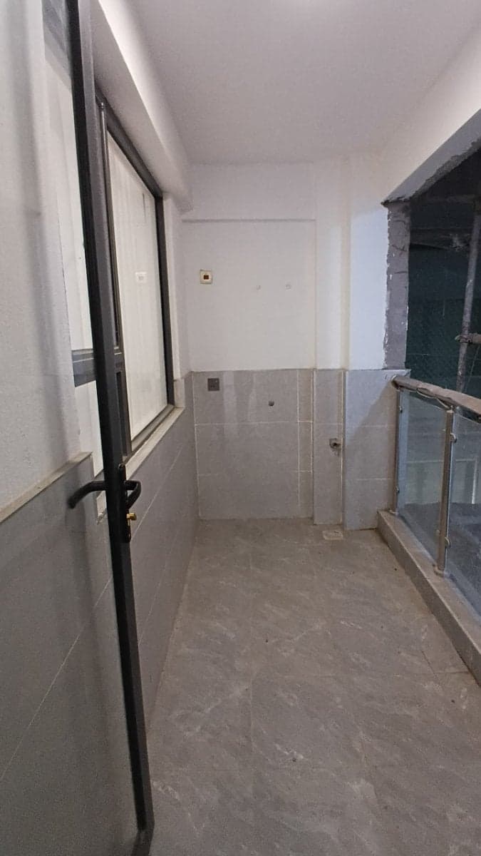 Property - Image 4