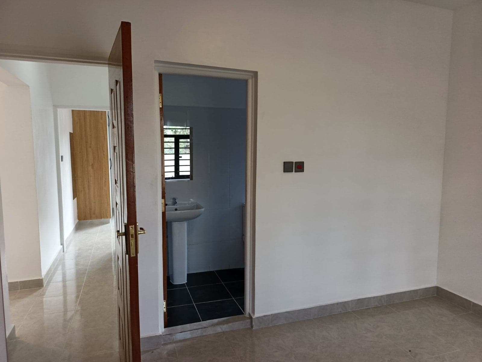 Property - Image 25