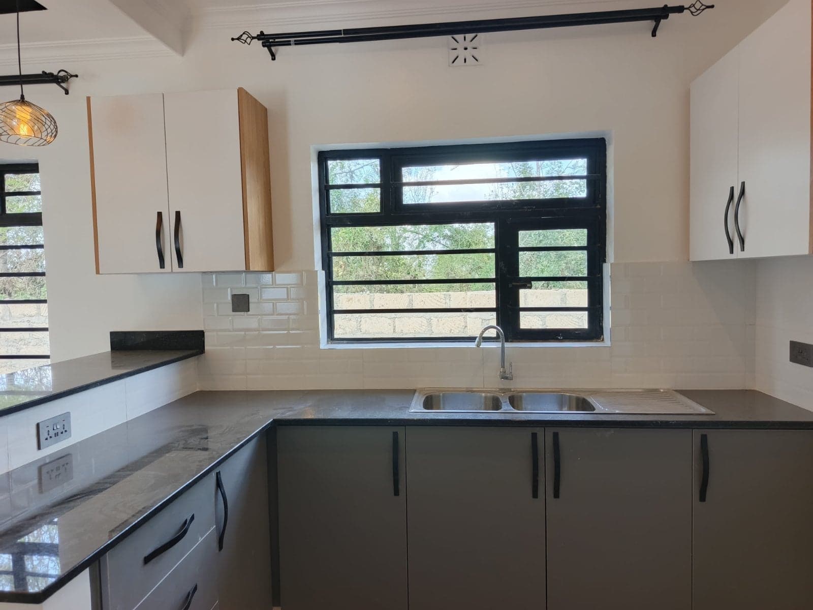 Property - Image 9