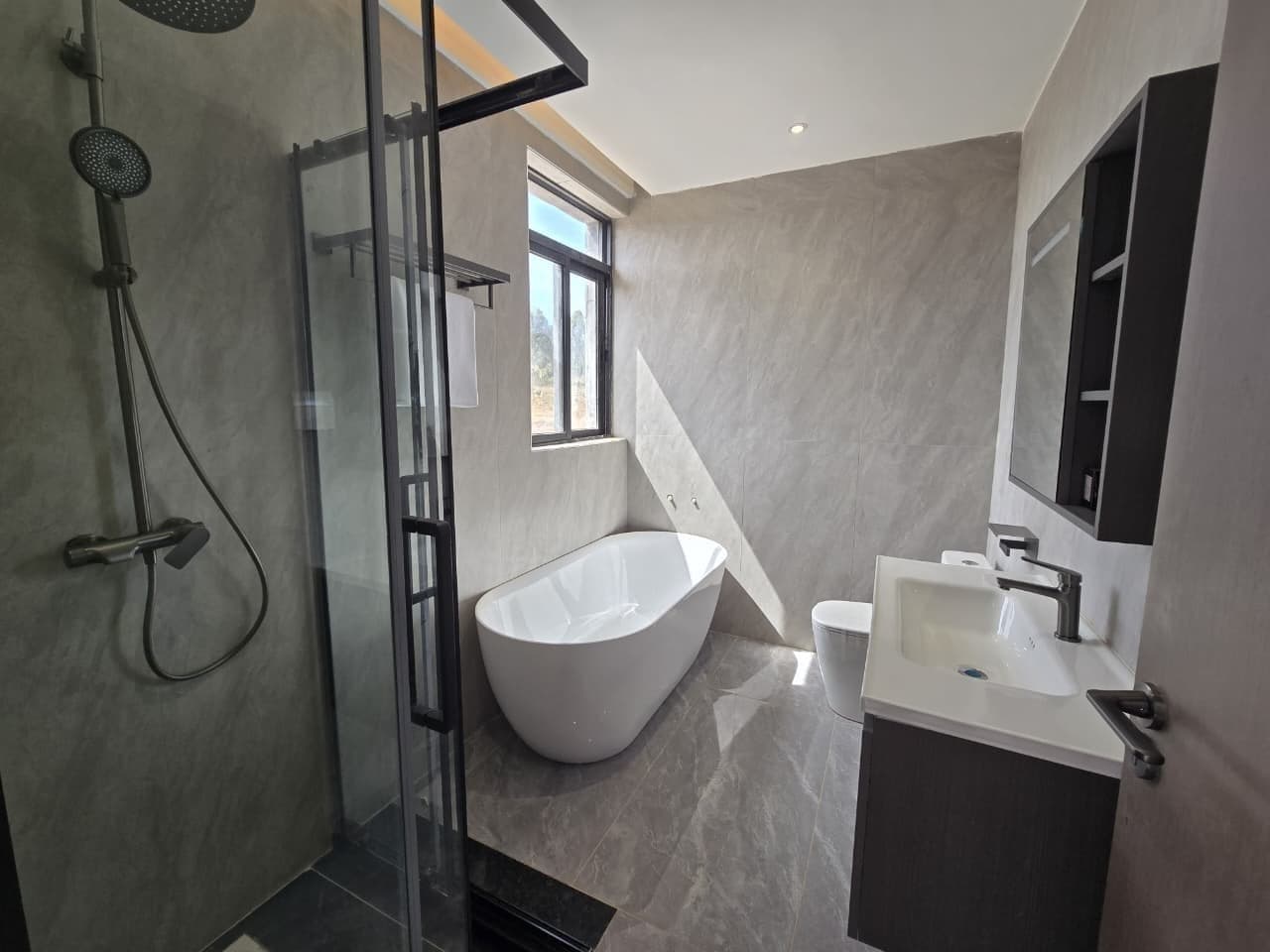 Property - Image 16