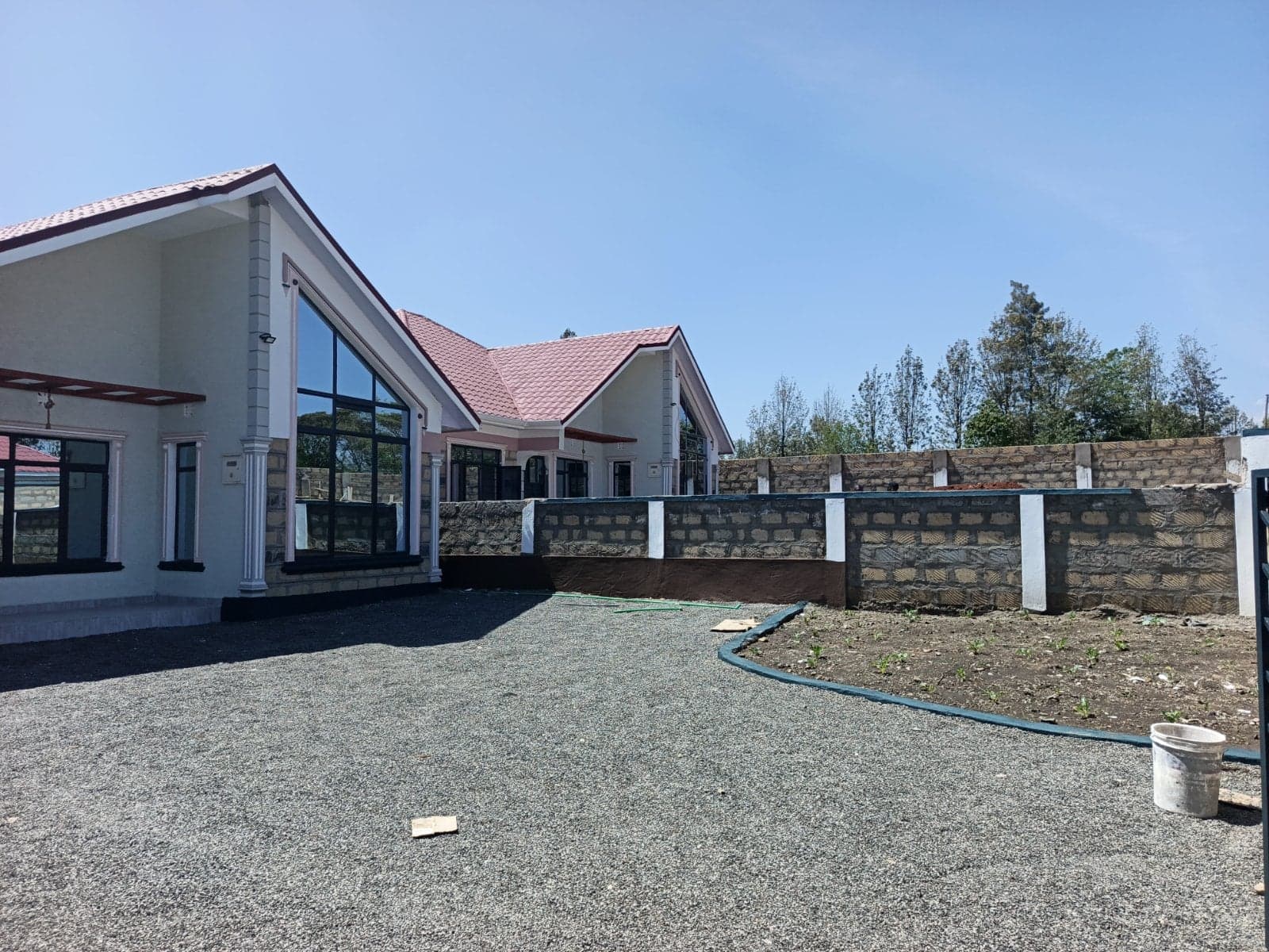 Property - Image 19