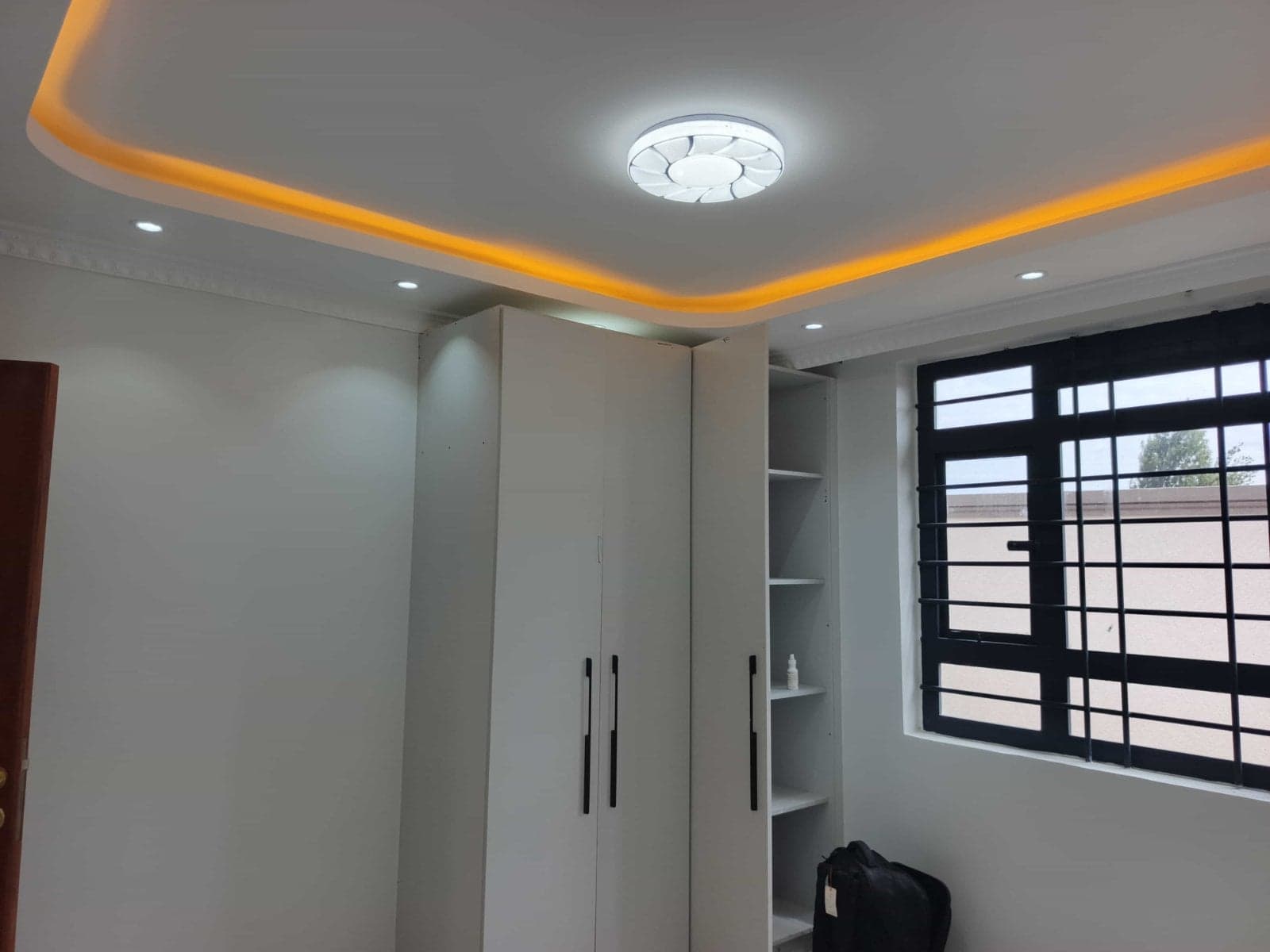 Property - Image 10