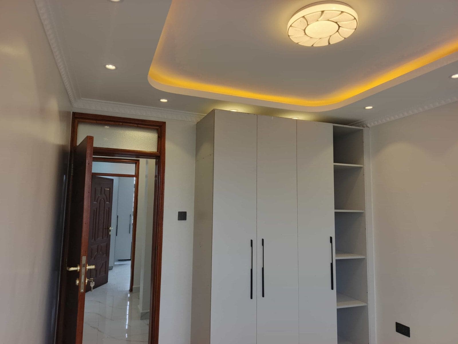 Property - Image 12