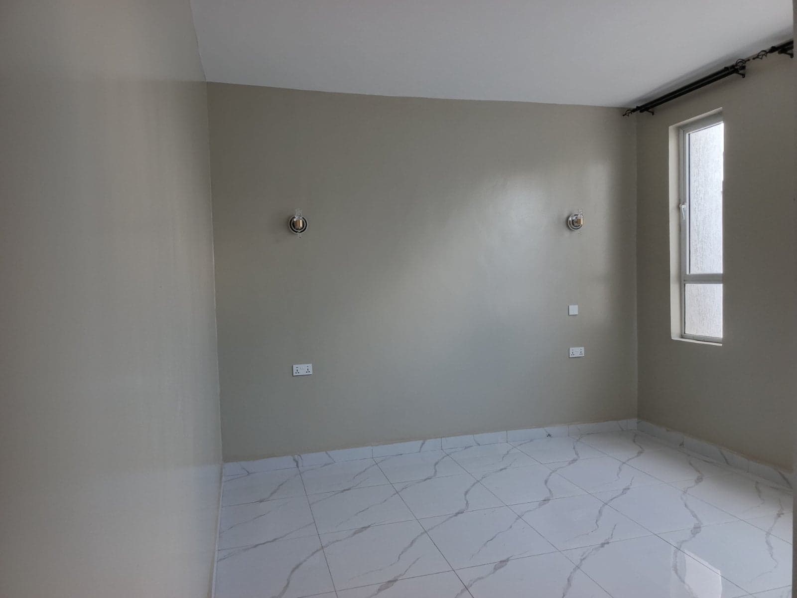 Property - Image 25