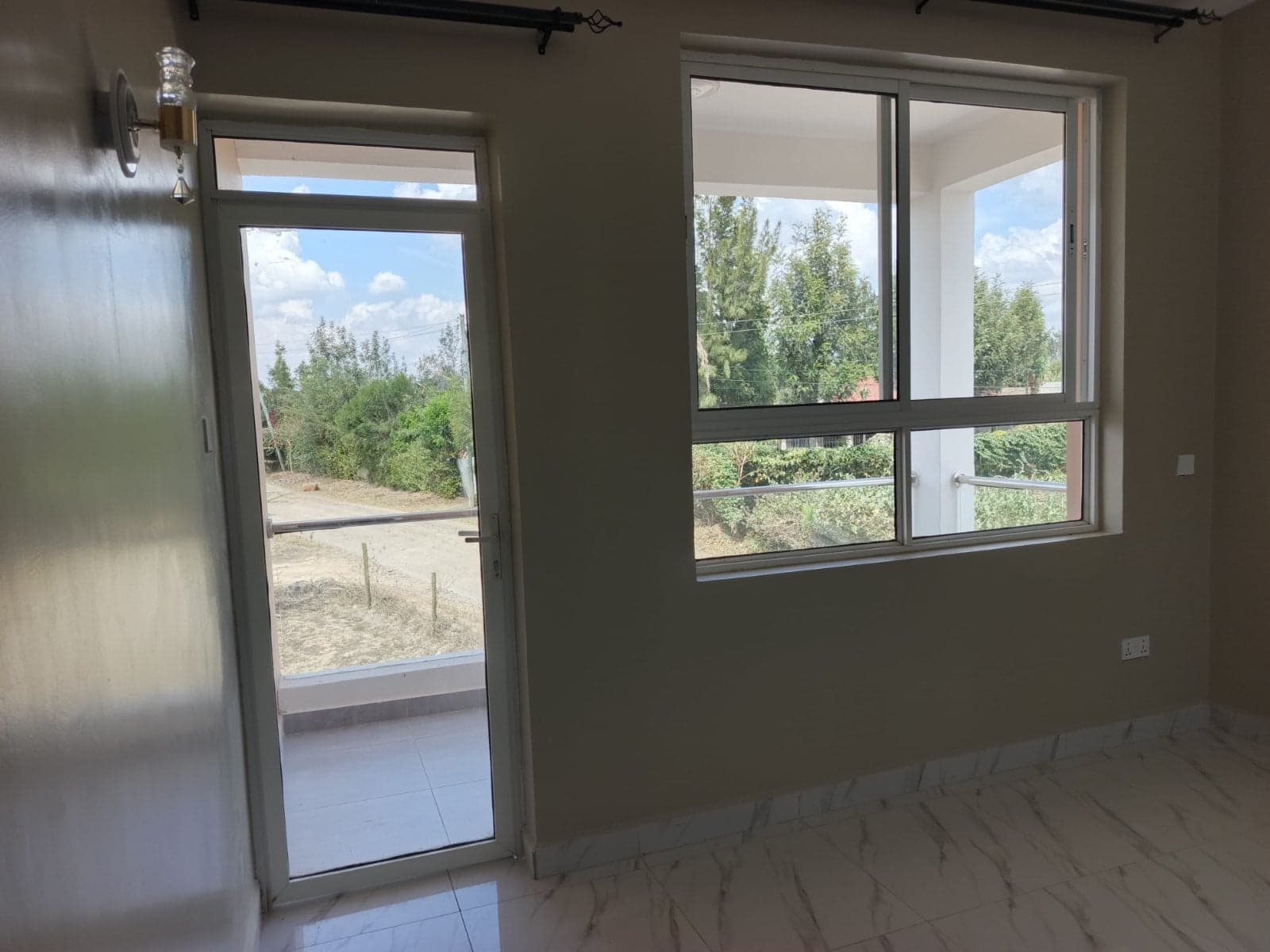 Property - Image 9