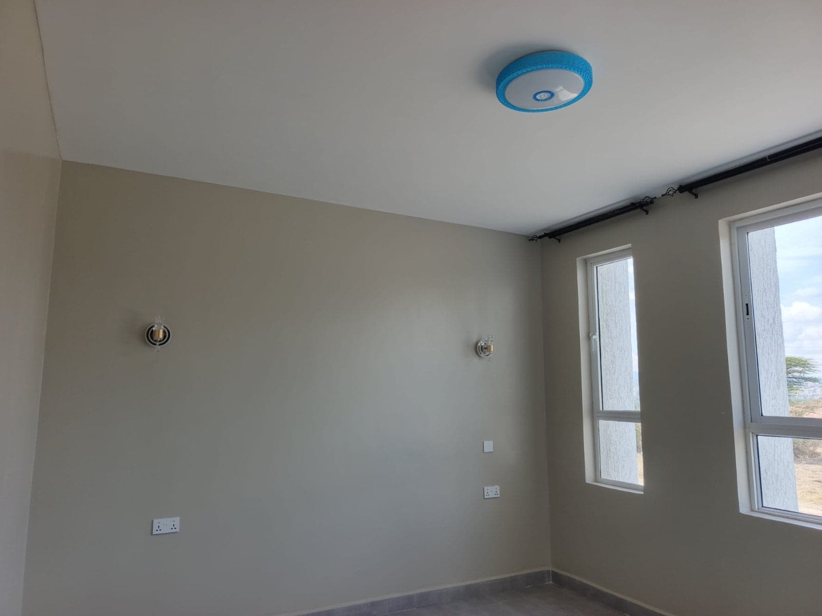 Property - Image 23