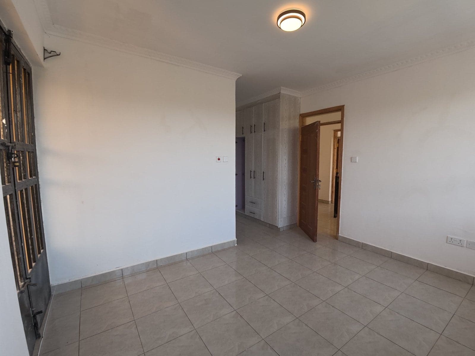 Property - Image 5