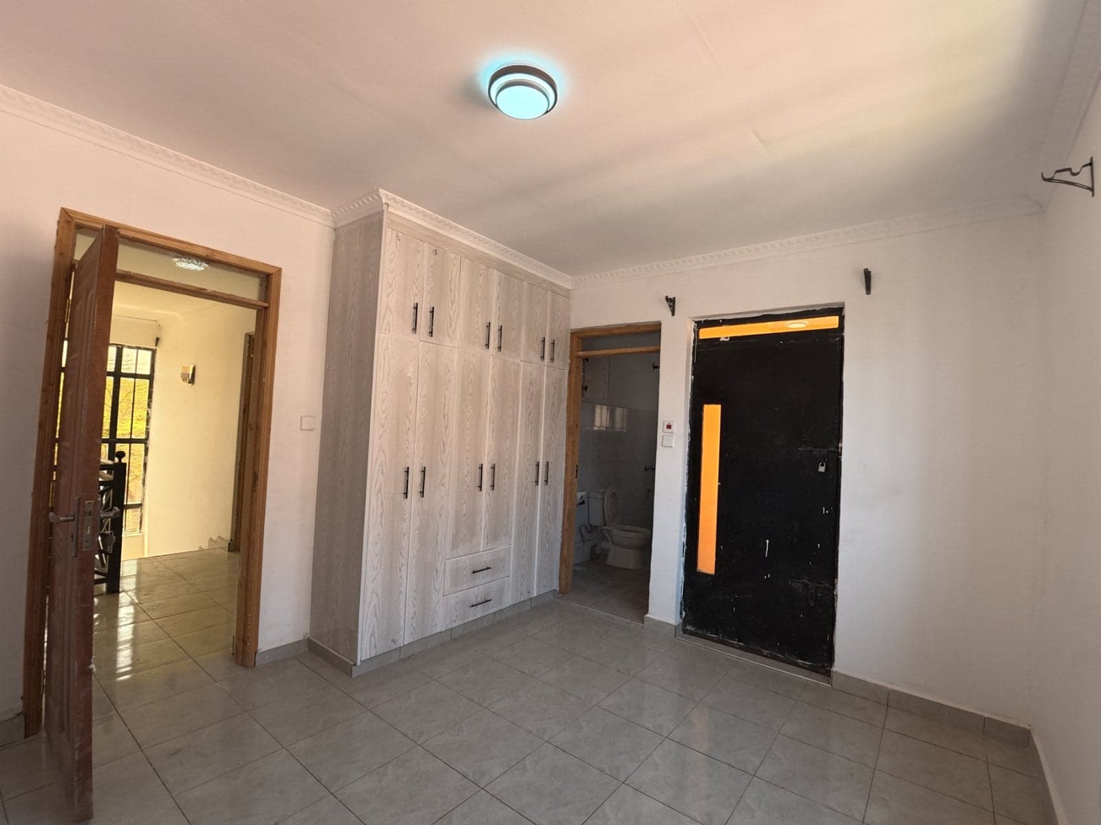 Property - Image 20