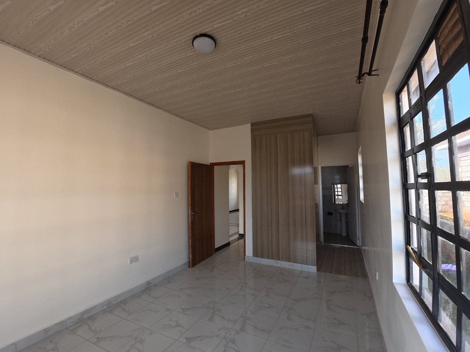 Property - Image 16