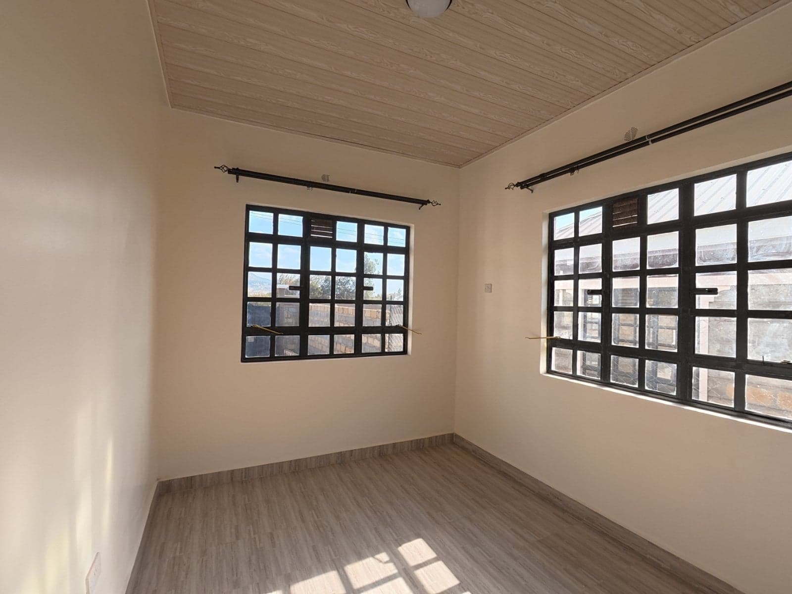 Property - Image 18