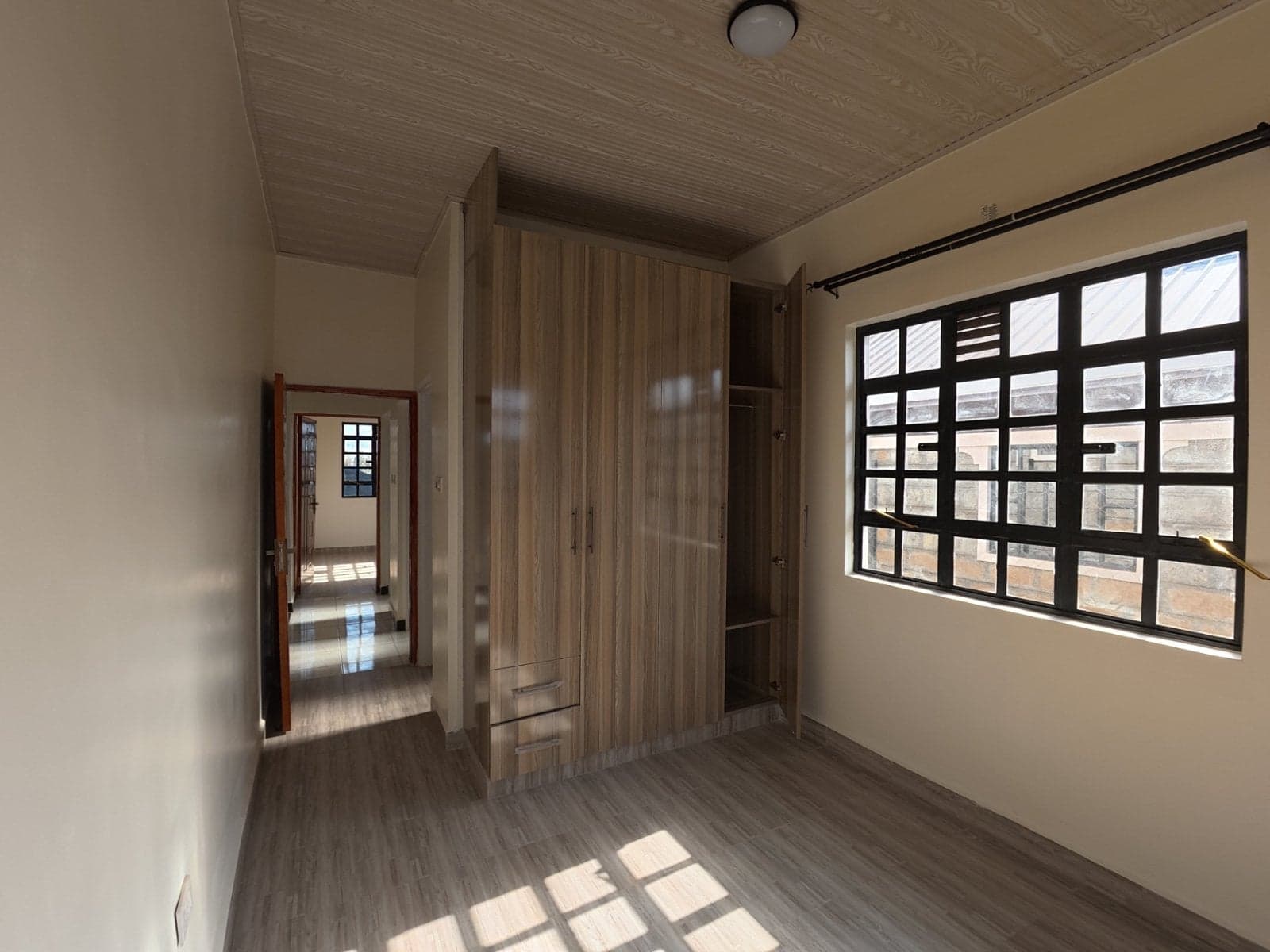 Property - Image 19