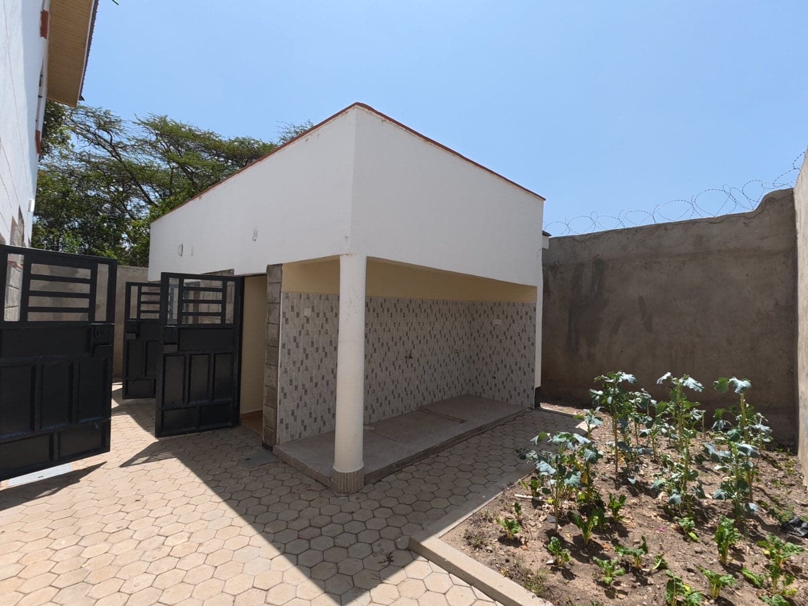 Property - Image 4
