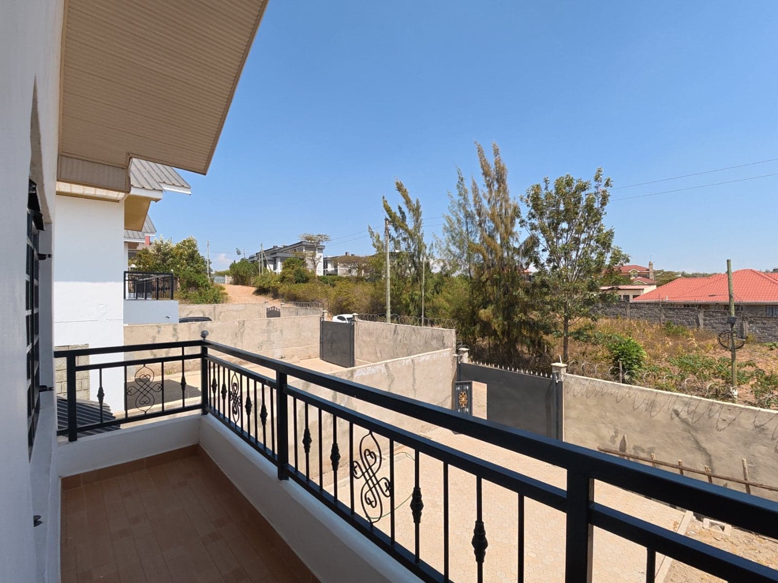 Property - Image 5