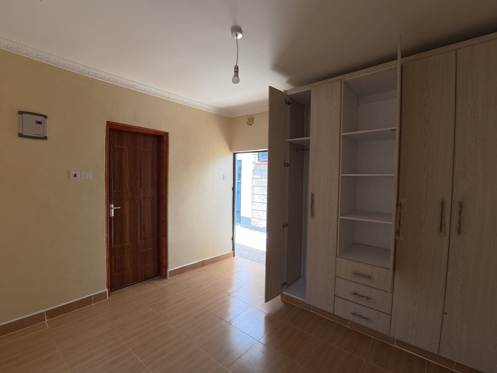 Property - Image 11
