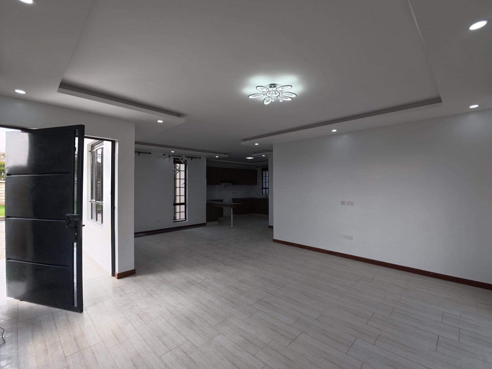 Property - Image 8