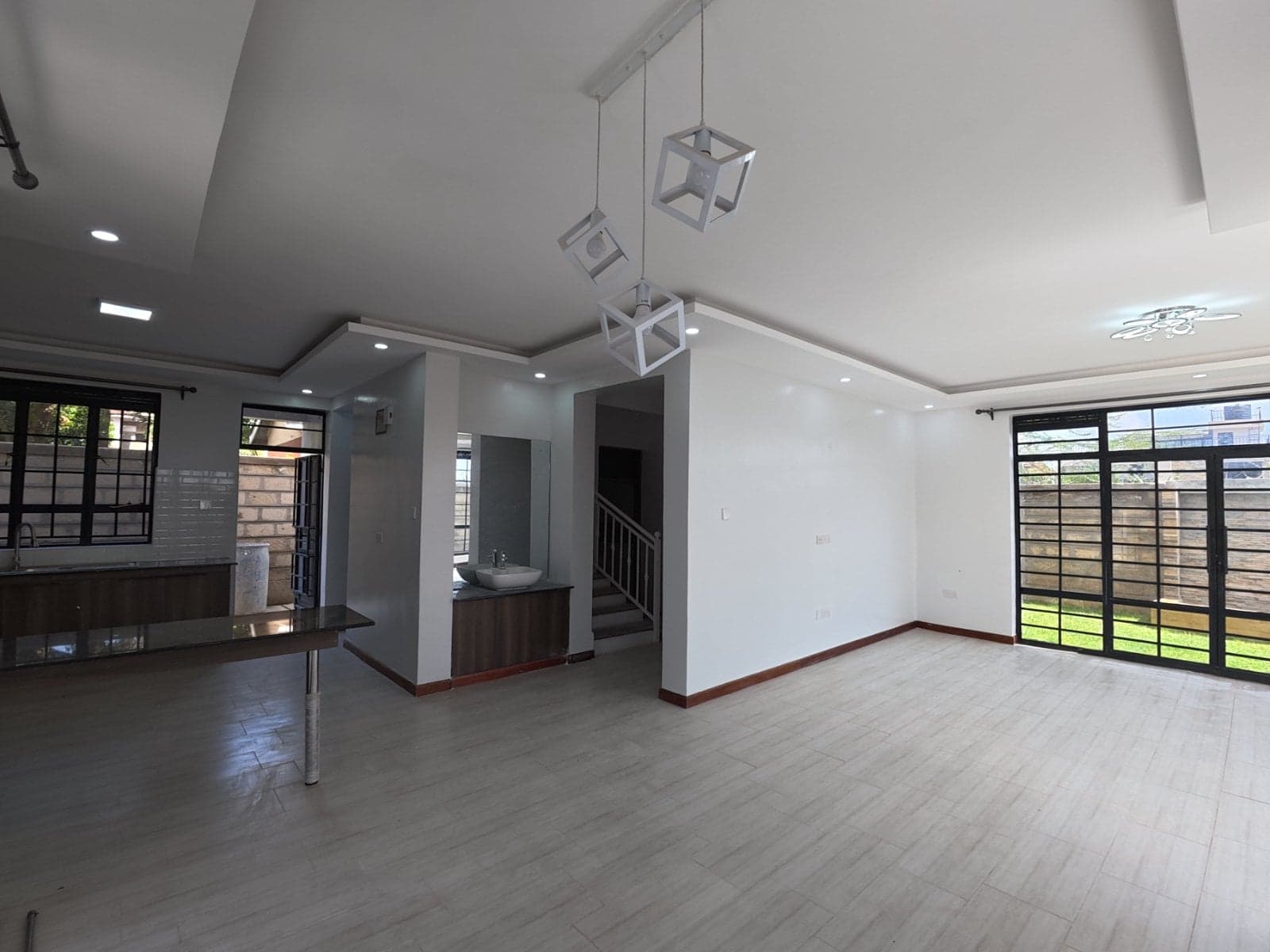 Property - Image 6