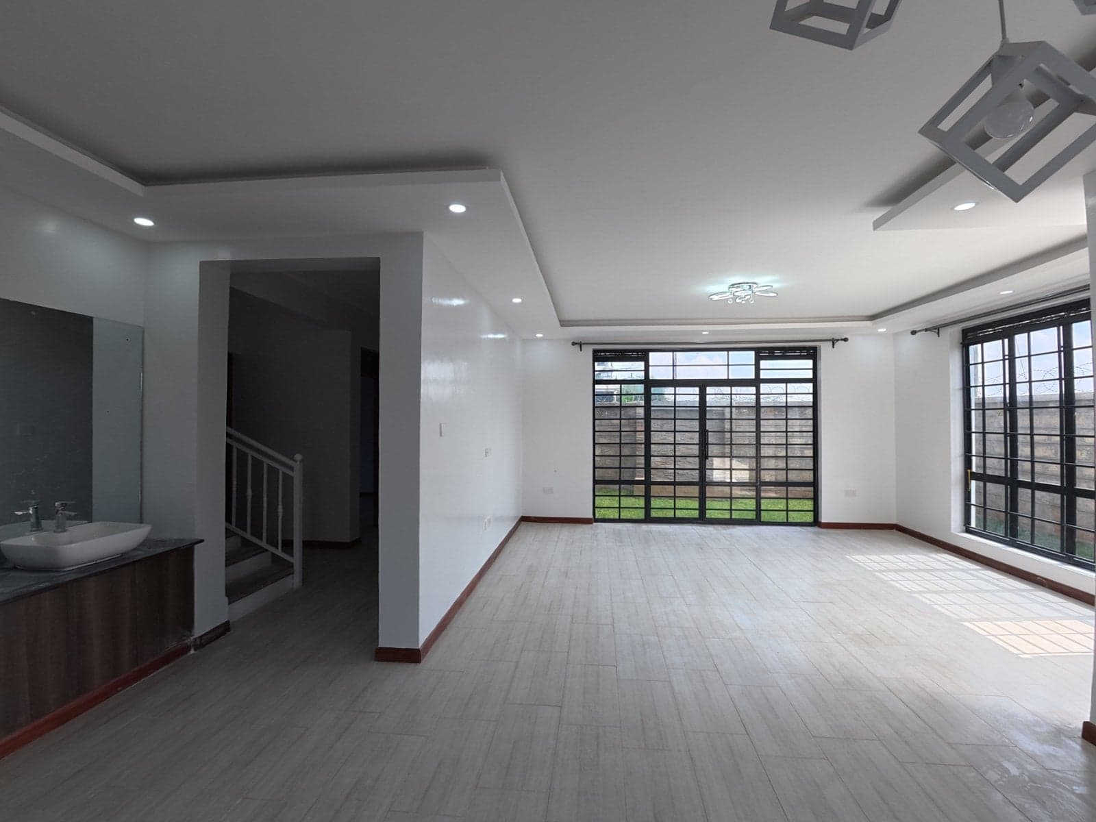 Property - Image 7
