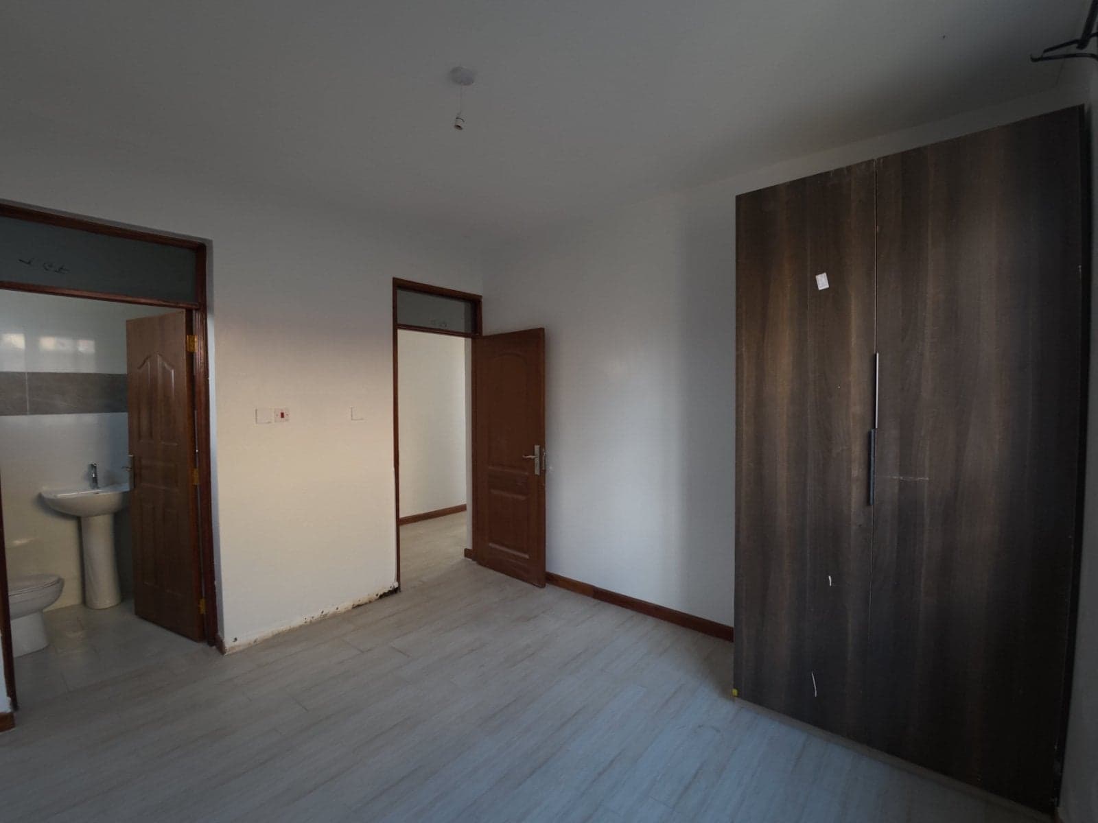 Property - Image 18