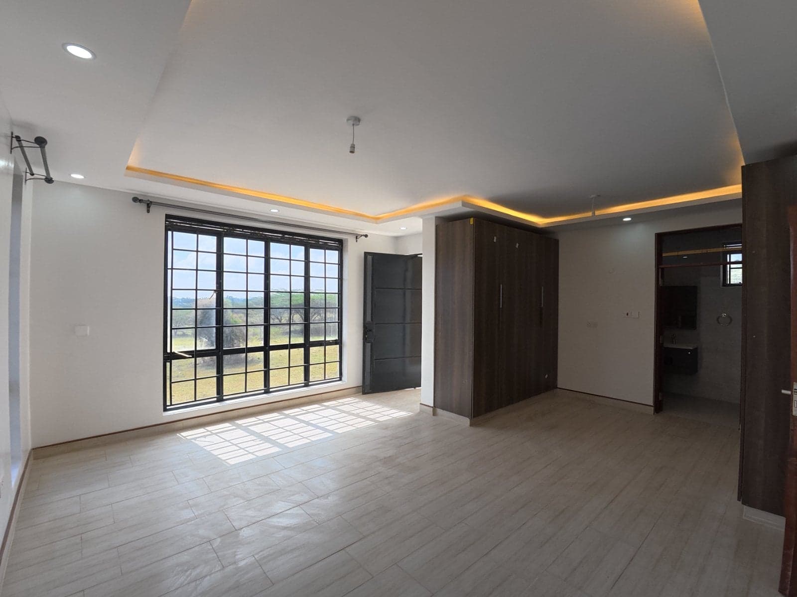 Property - Image 16