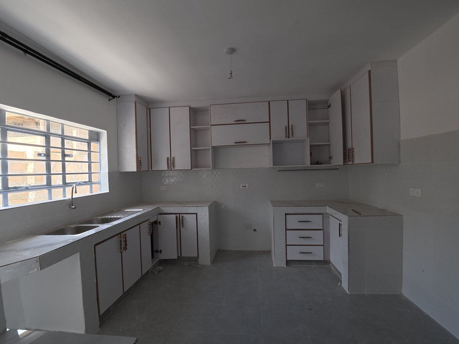 Property - Image 8