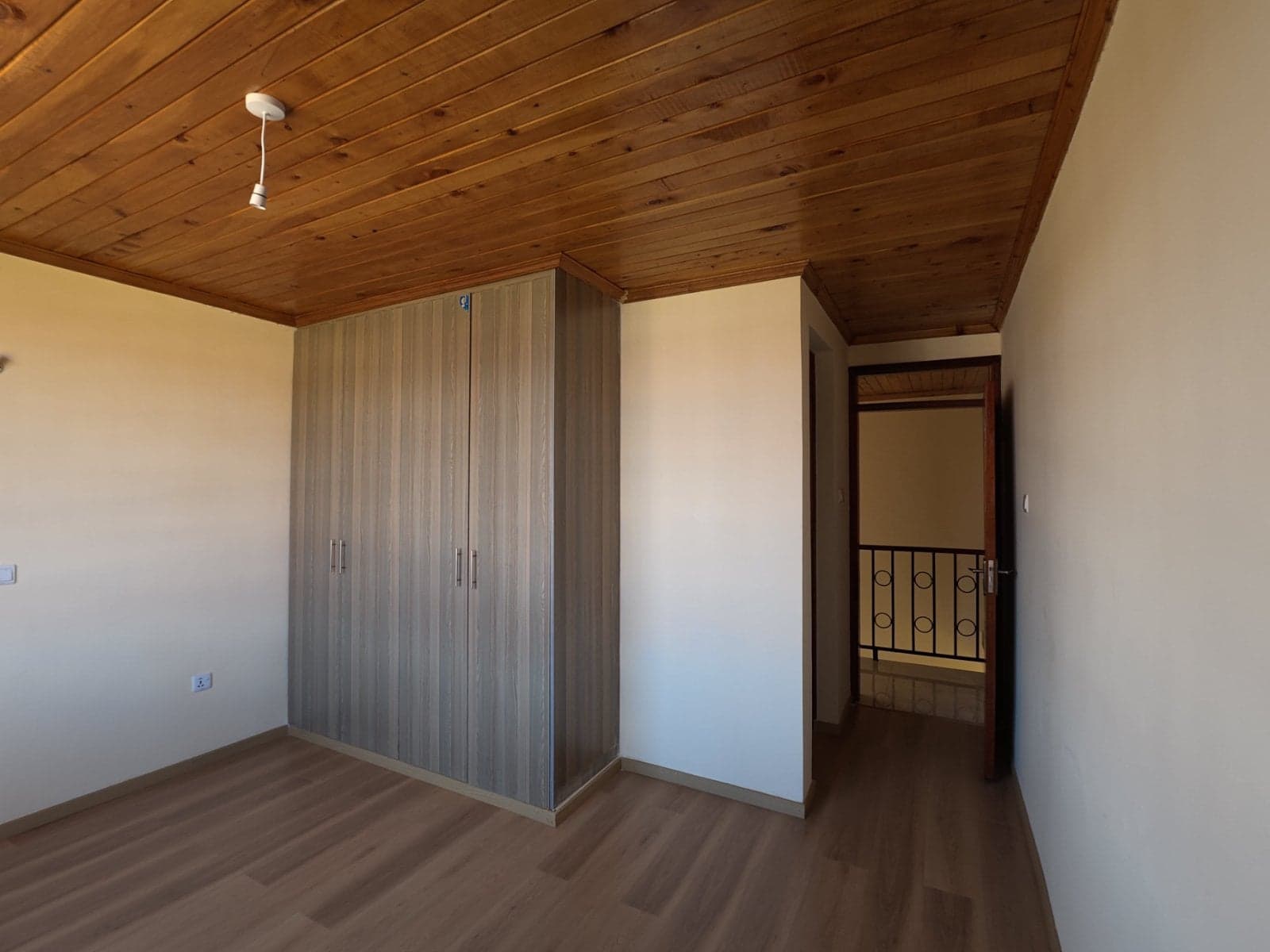 Property - Image 10