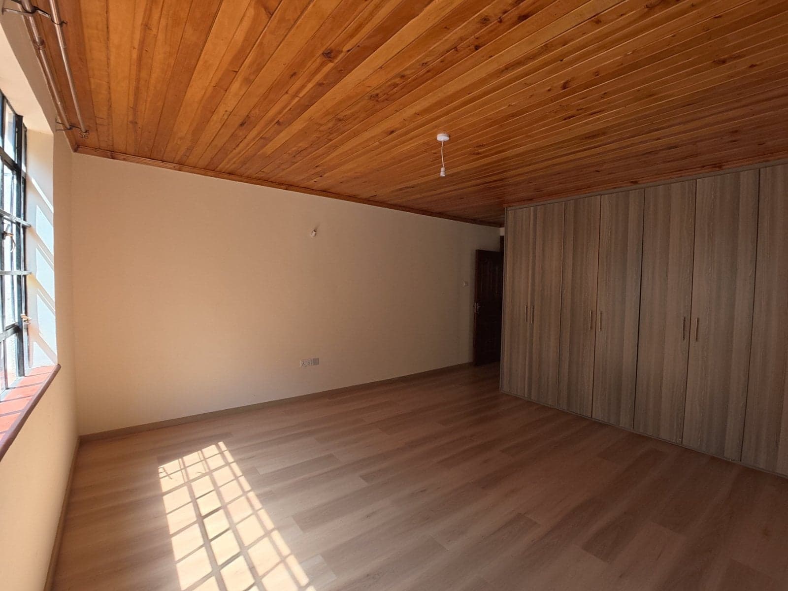 Property - Image 13