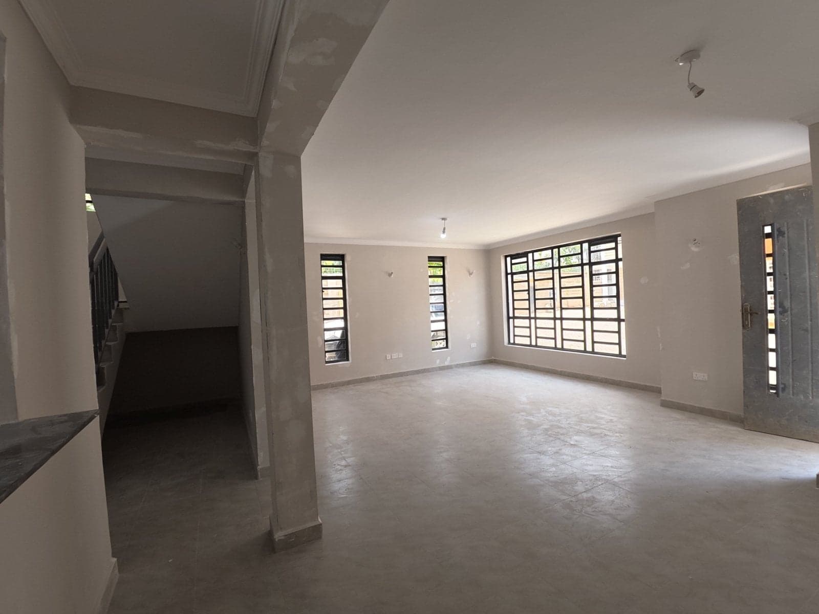 Property - Image 8