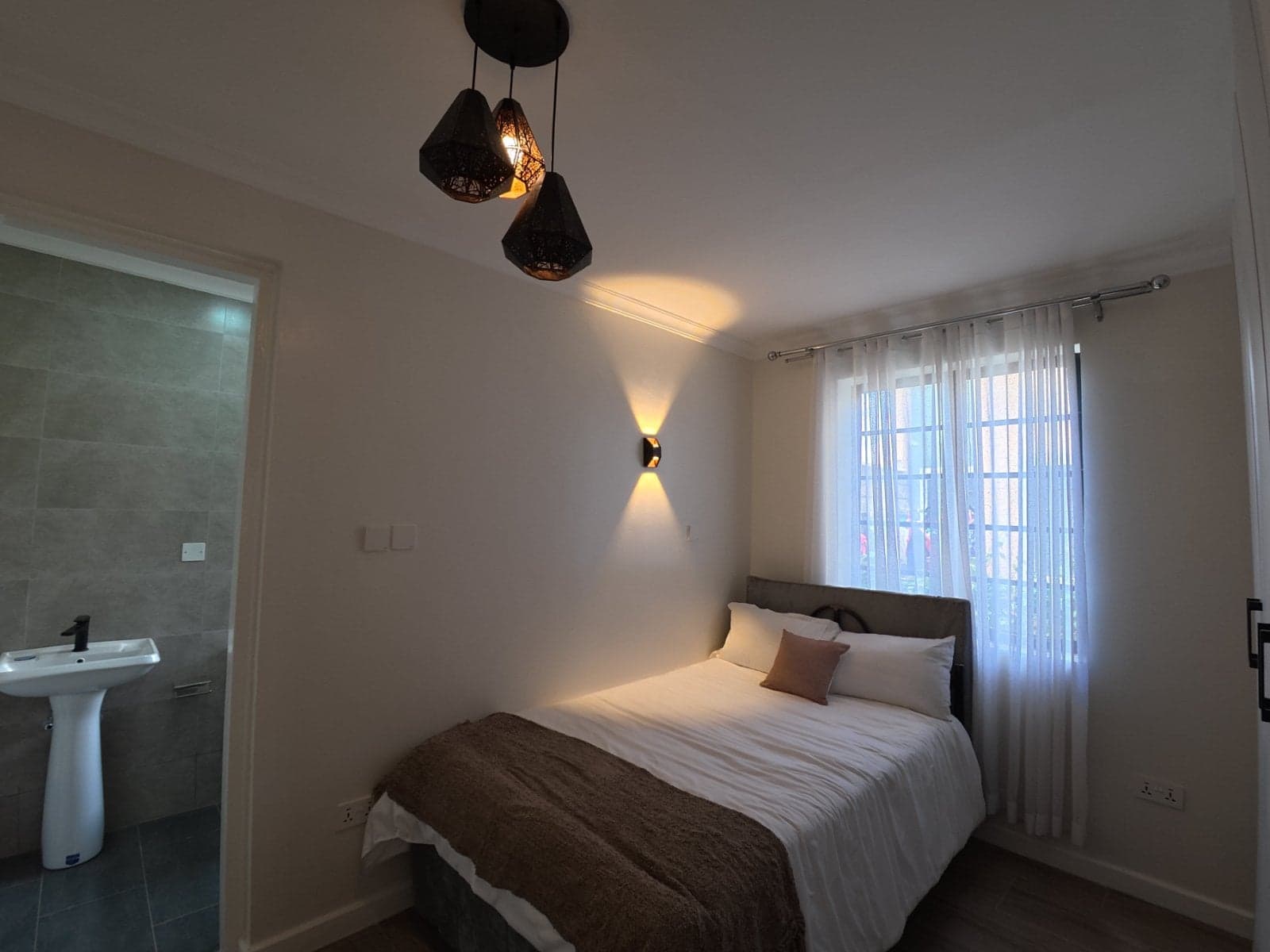 Property - Image 11