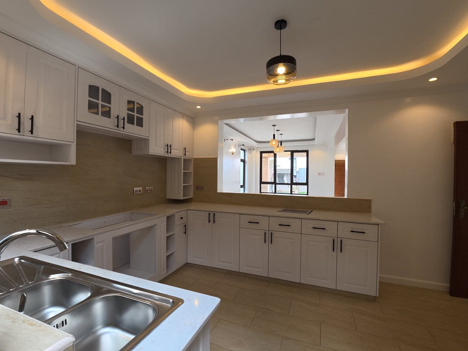 Property - Image 12