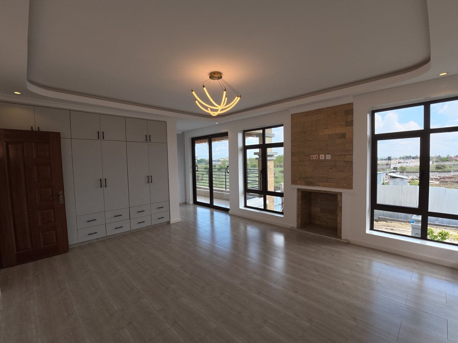 Property - Image 15