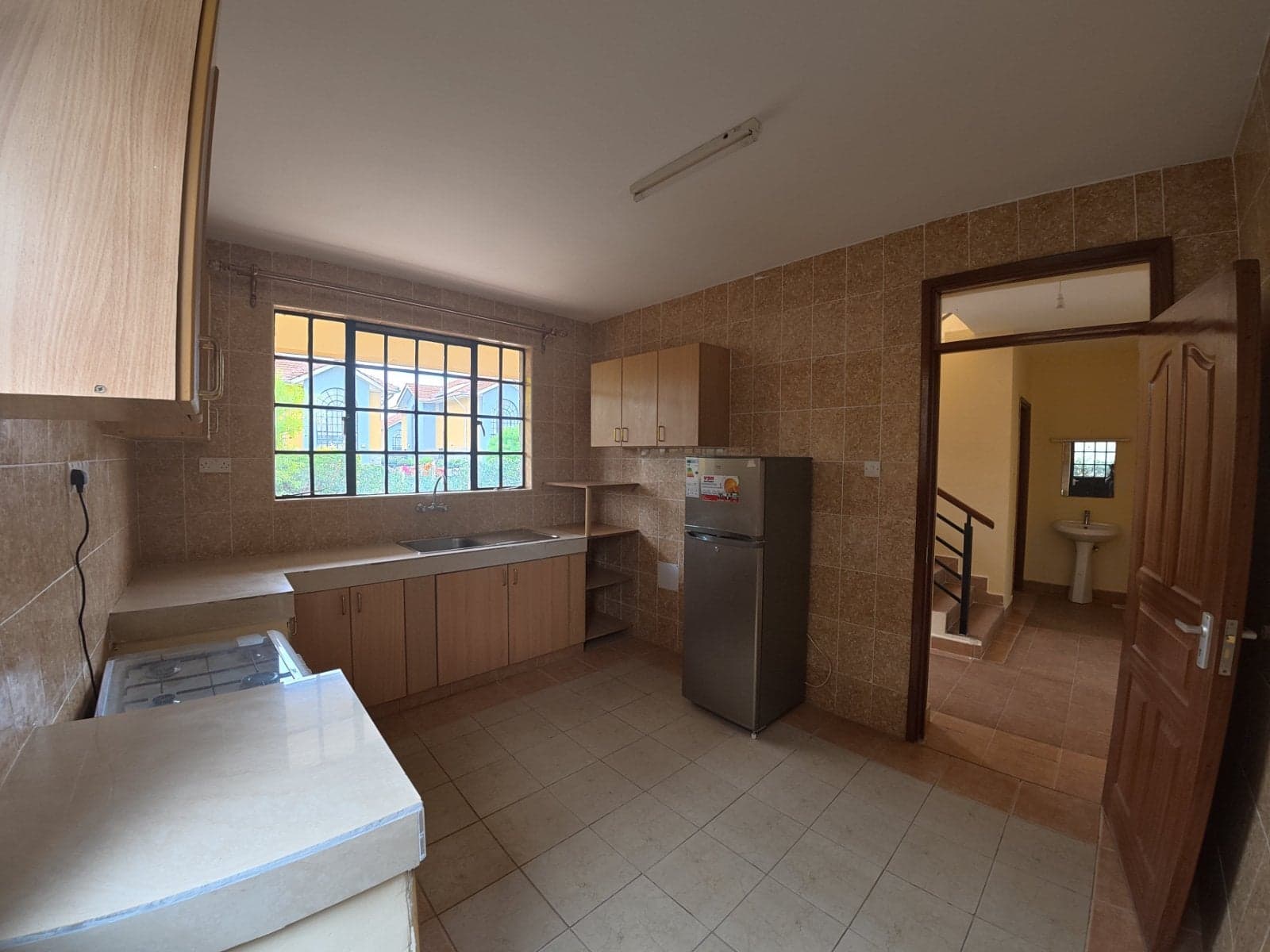 Property - Image 11