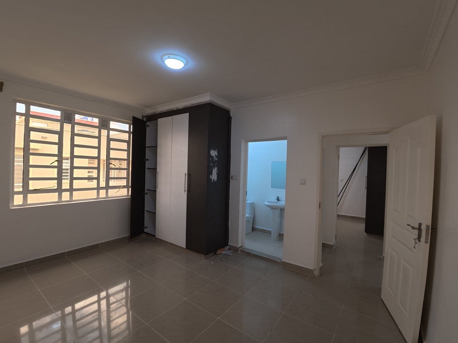 Property - Image 18