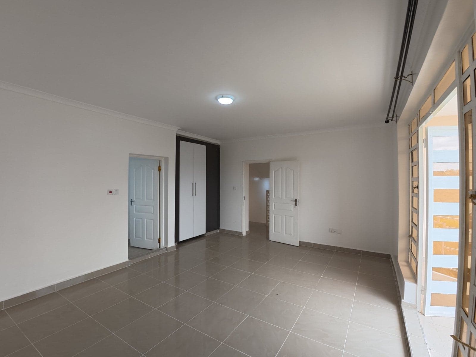 Property - Image 19