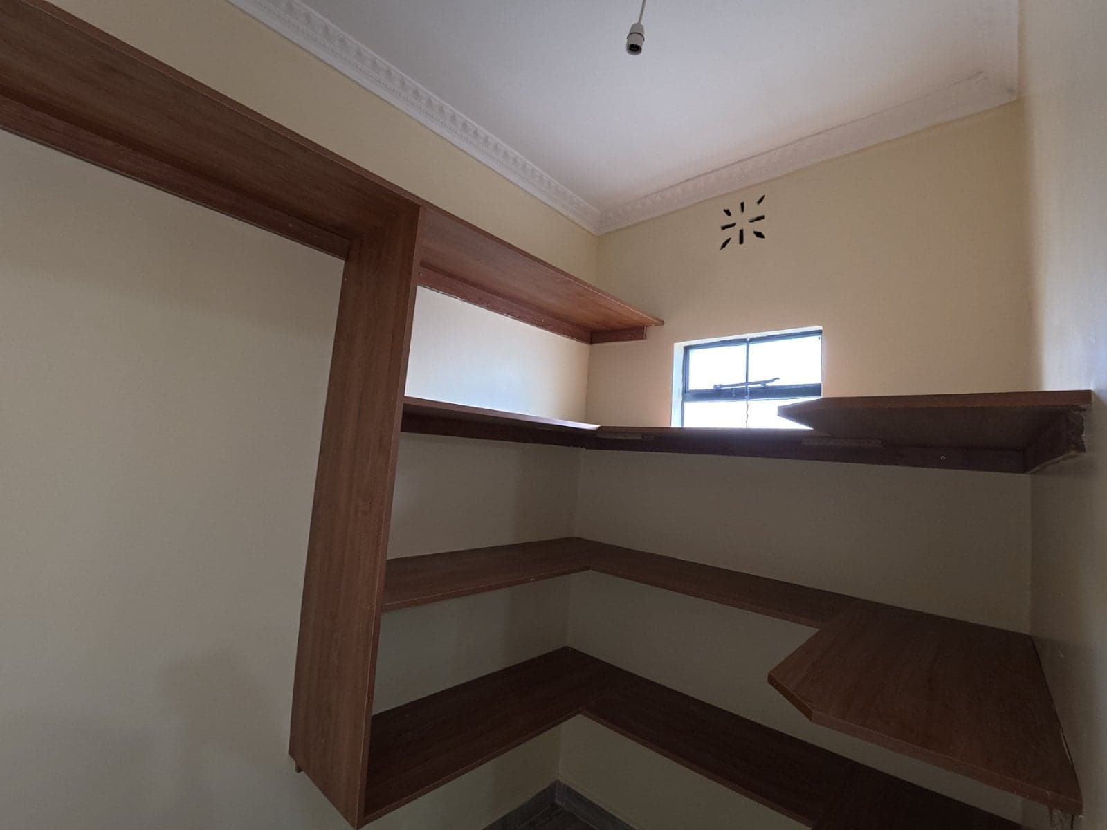 Property - Image 8