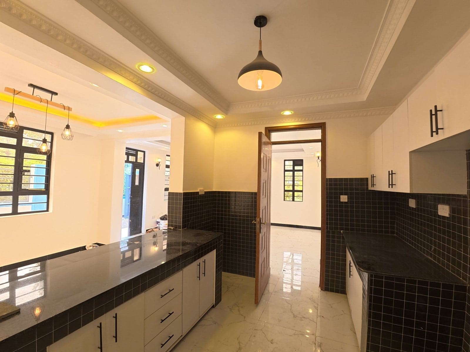 Property - Image 8