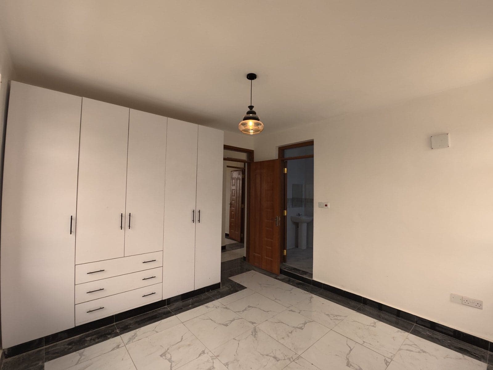 Property - Image 11