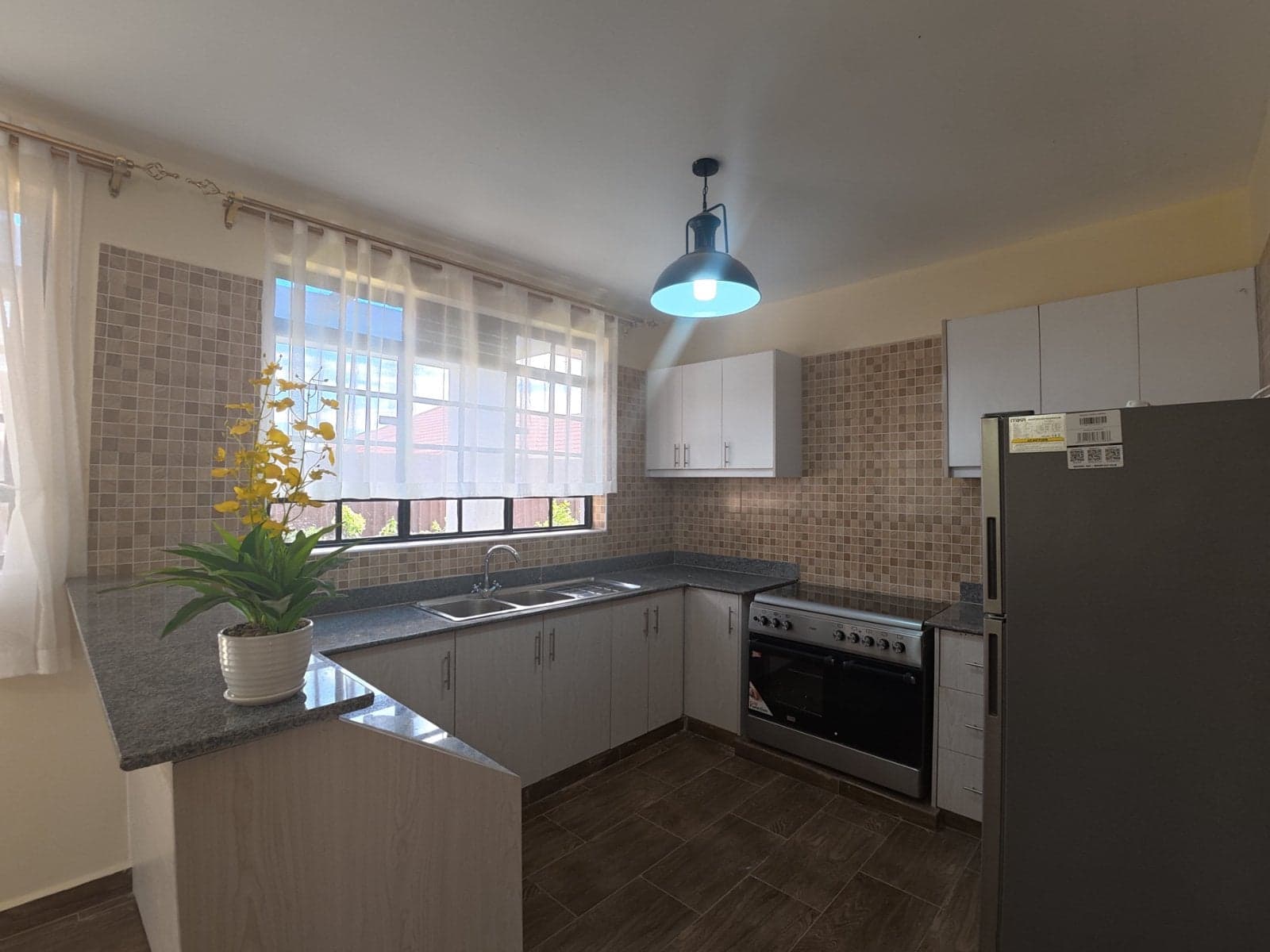 Property - Image 8