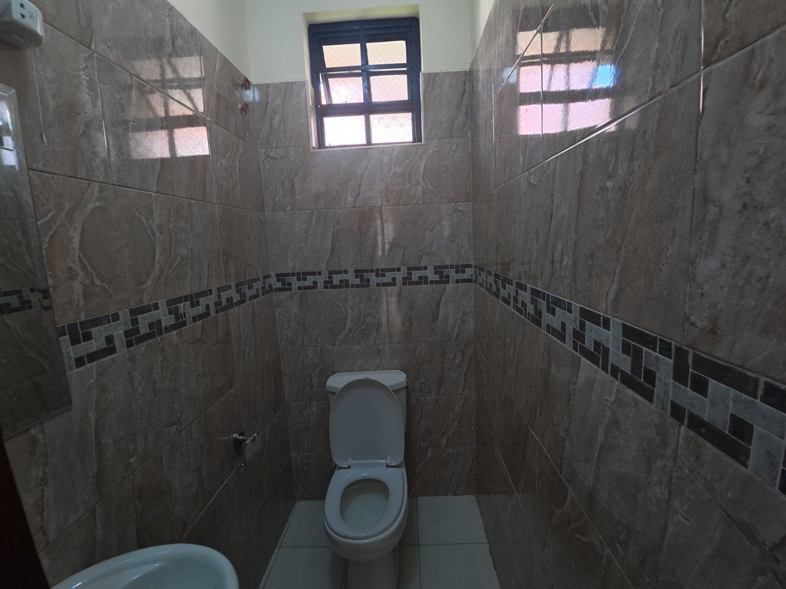Property - Image 15